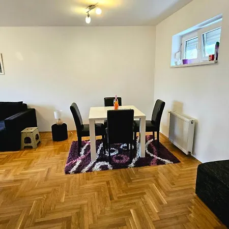 Sova Apartment *