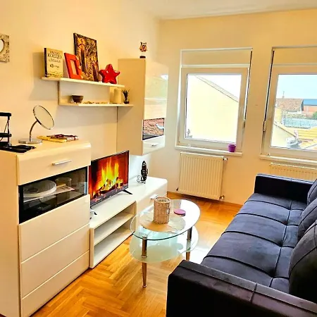 Sova Apartment *
